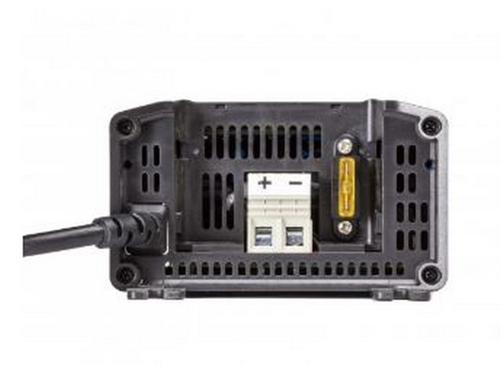 Victron Blue Smart IP22 Acculader 12/15 (1) CEE 7/7