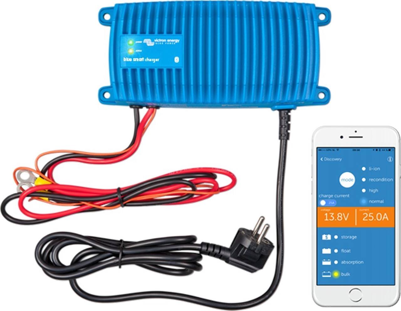 Victron Blue Smart IP67 Acculader 24/12 (1) 120V NEMA 5-15R
