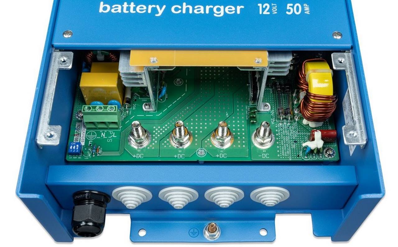 Victron Centaur lader 12/50 (3) 90-265V AC