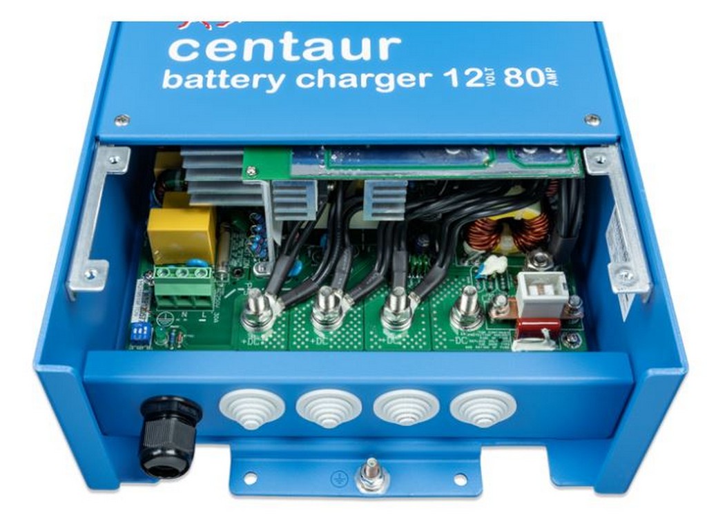 Victron Centaur lader 12/80 (3) 90-265V AC