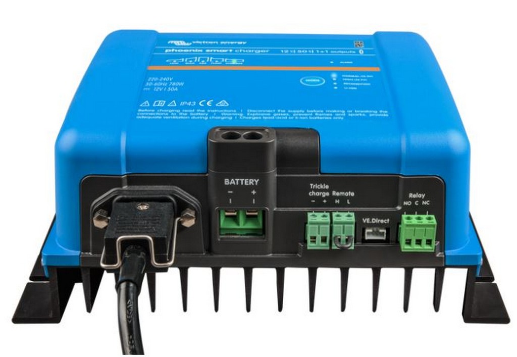 Phoenix Smart IP43 Charger 12/50(1+1) 120-240V